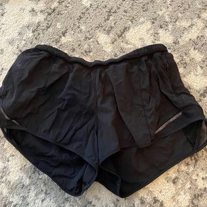 Lululemon Hotty hot shorts 2.5”